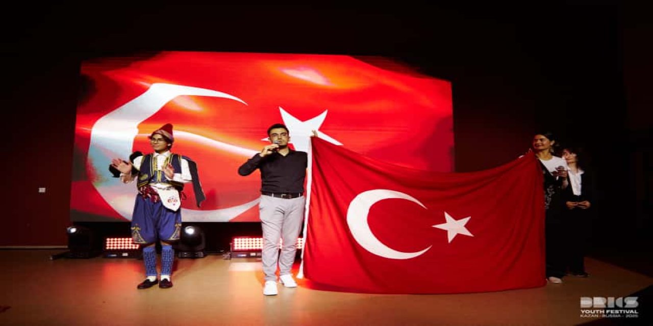 Tataristan’da Eskişehirli gençler şehri tanıttı