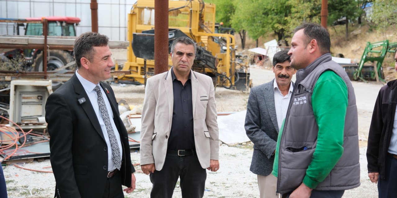 Başkan Dökmeci esnafı dinledi