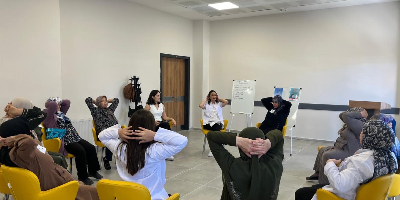 Eskişehir'de yaşlılar bu atölyede buluştu
