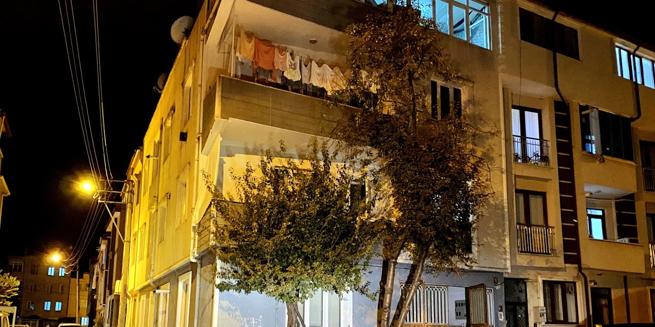 Terastan düşen genç kız ağır yaralandı