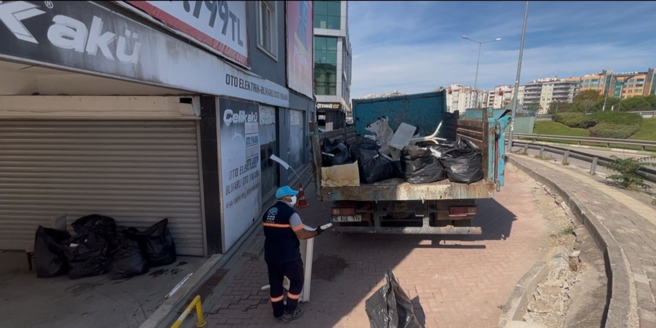 Çöp evden 2 kamyon atık çıktı!