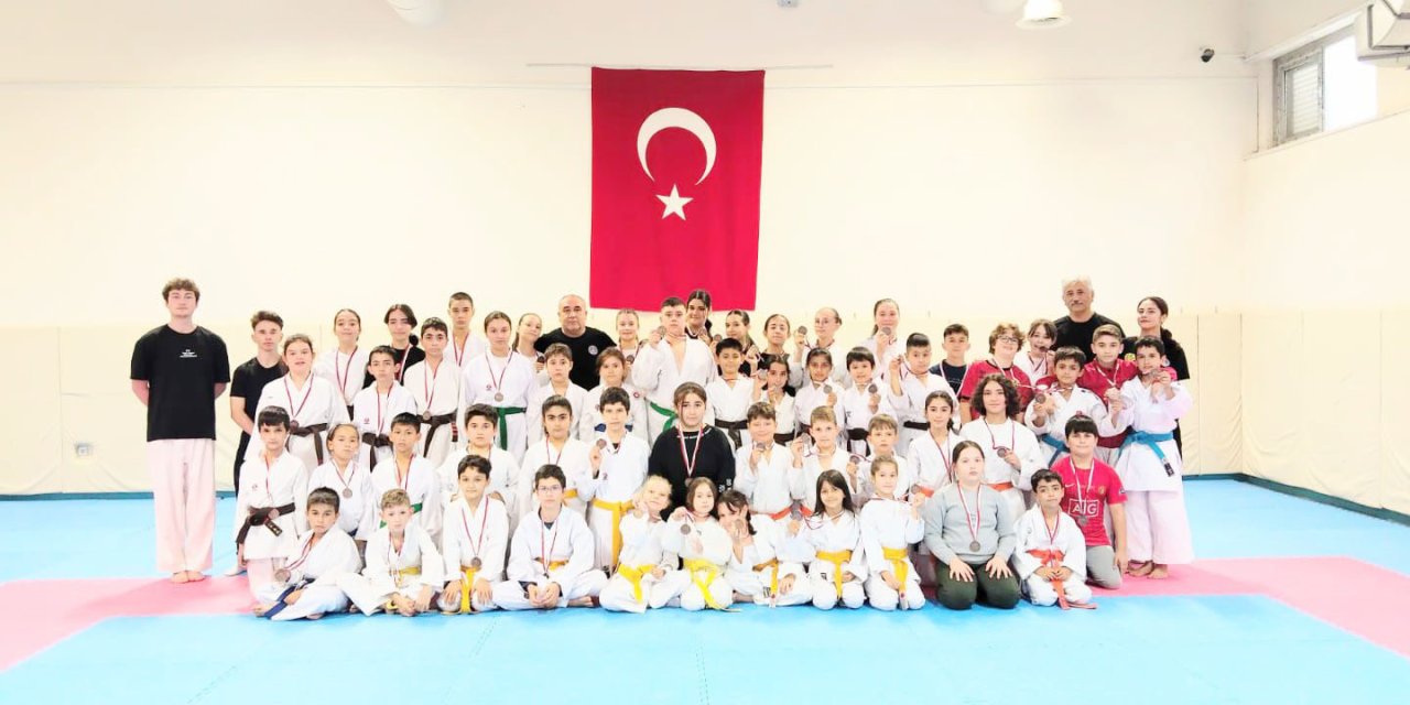 Karateciler kapıştı