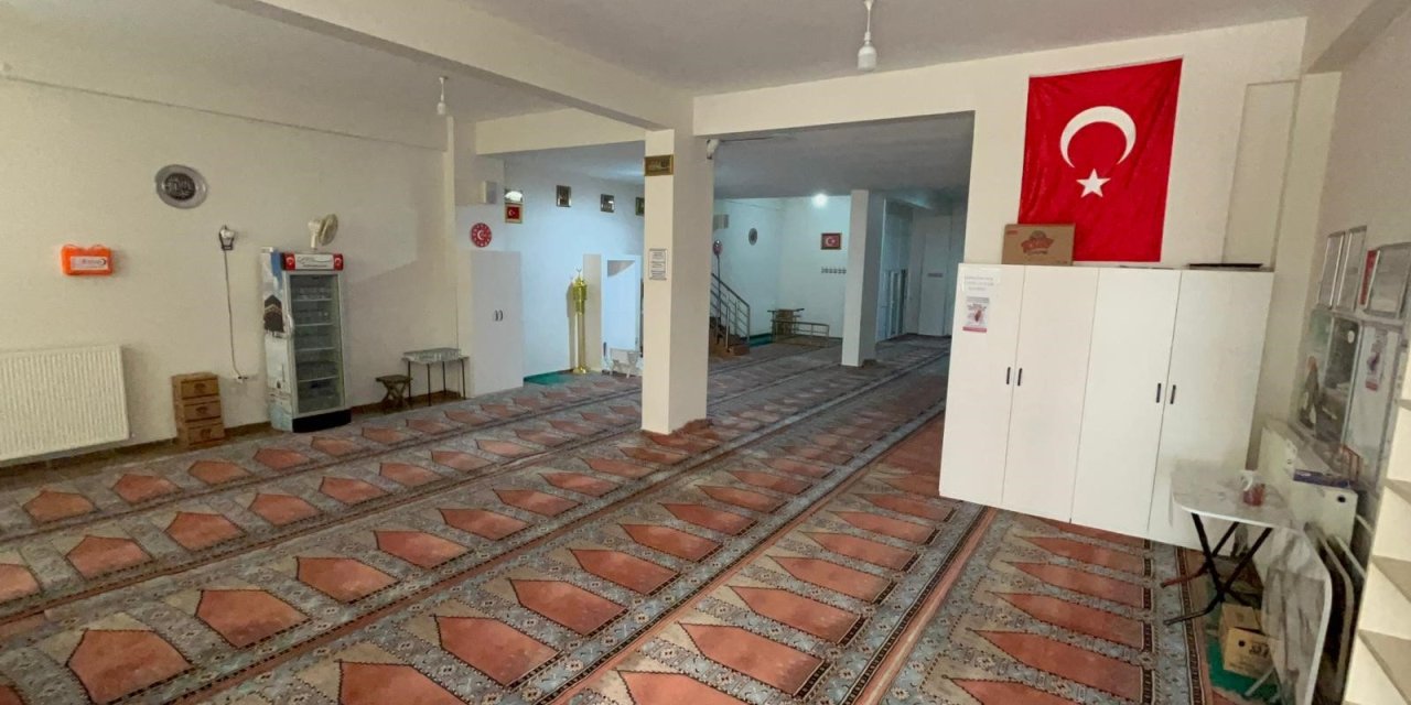 Eskişehir'de eski spor salonu camiye dönüştürüldü