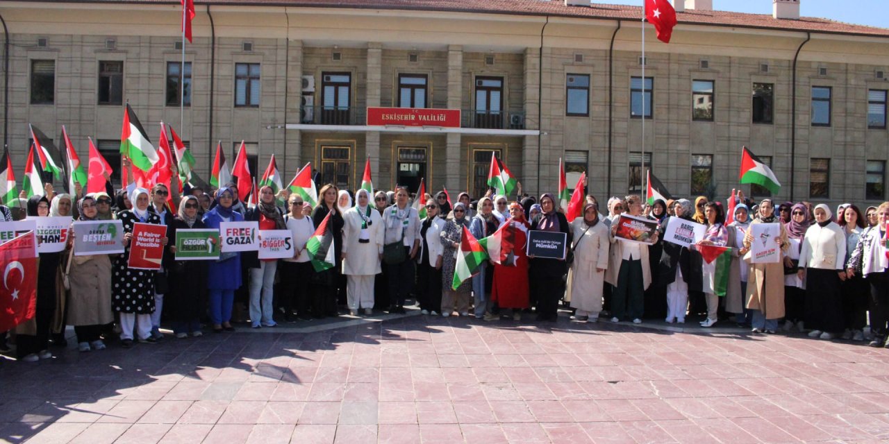 AK Partili kadınlardan İsrail karşıtı sessiz eylem