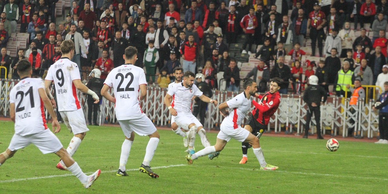 Berk Zerenman Eskişehirspor'u hareketlendirdi