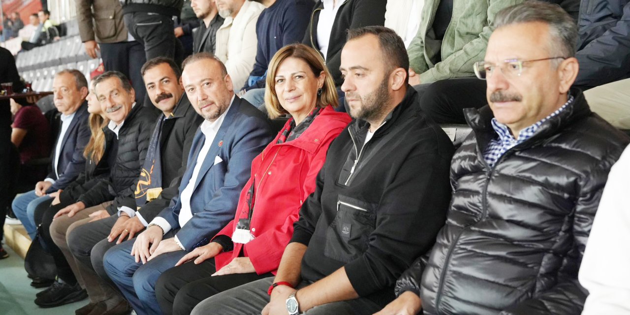 Protokolden Eskişehirspor'a tam destek