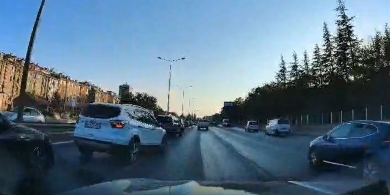 Eskişehir’de kaza anı saniye saniye kaydedildi!