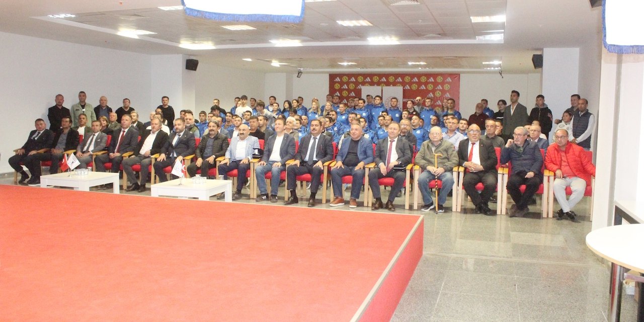 Eskişehirli hakemler sezonu coşkulu bir törenle açtı