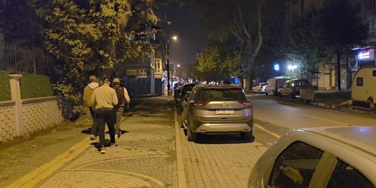Kütahya'da 4.9'luk deprem Eskişehir'de hissedildi