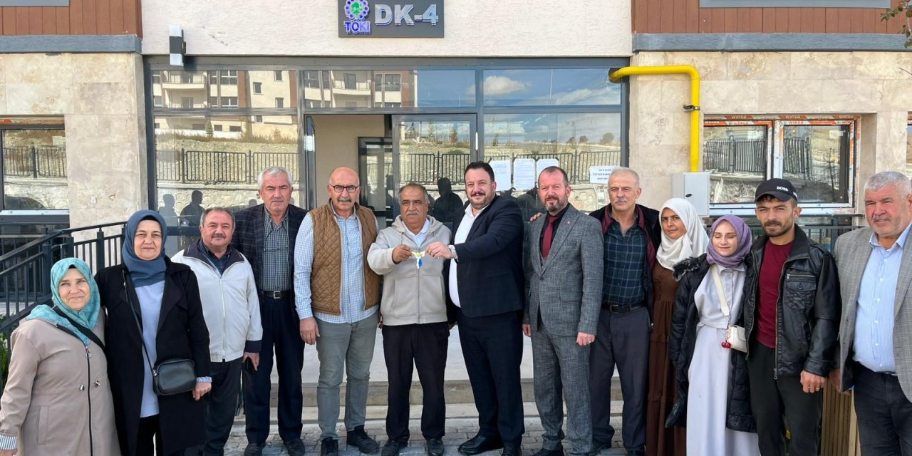 AK Parti'den TOKİ konutlarına hayırlı olsun ziyaret
