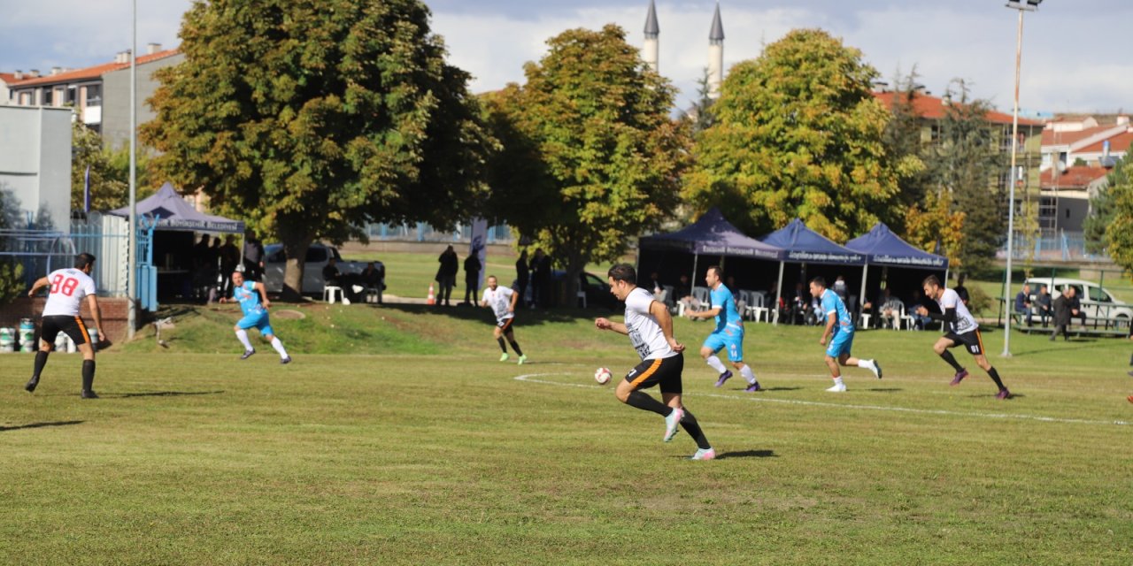 "Cumhuriyet Kupası Belediye Çalışanları Futbol Turnuvası” başladı