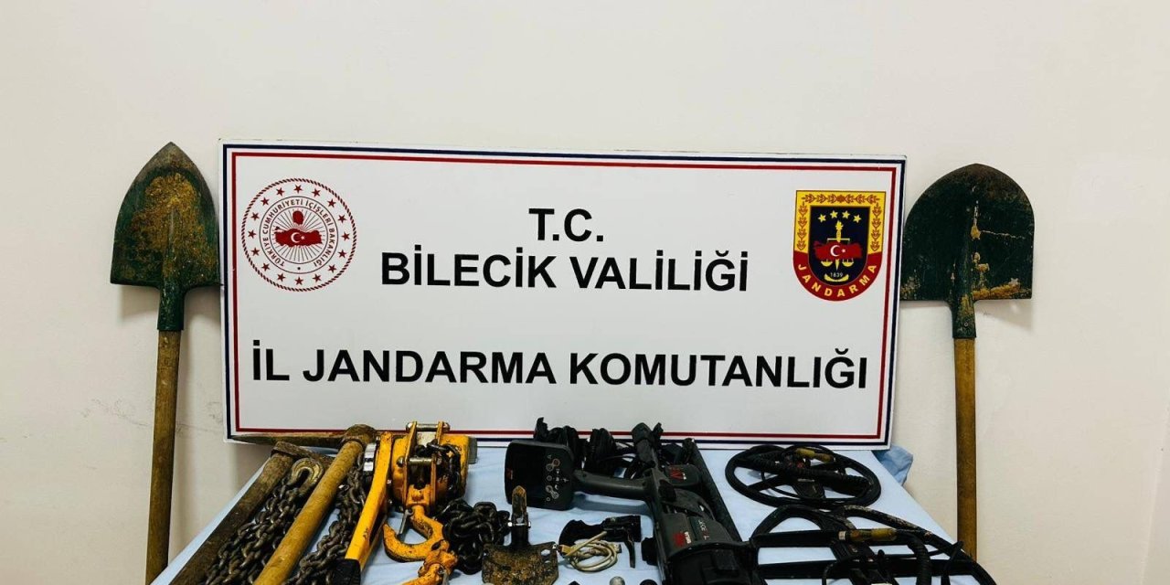 Bilecik’te kaçak kazıya baskın