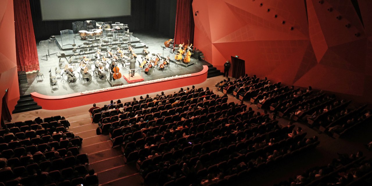 Senfoni Orkestrası konserine vatandaşlardan büyük ilgi