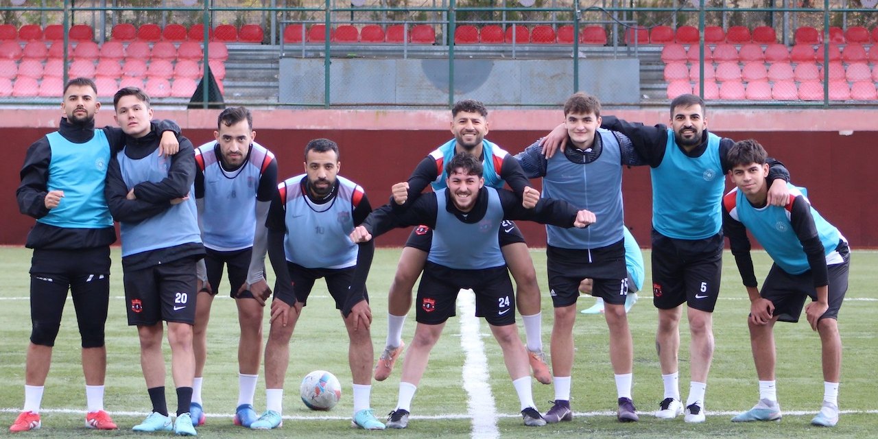 Bozanspor bal tadında