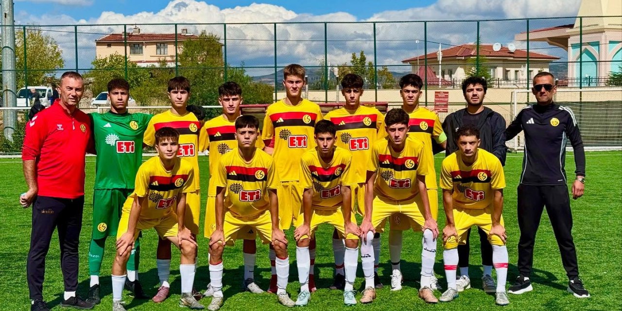 Gençler yarın Ayvalık’ta