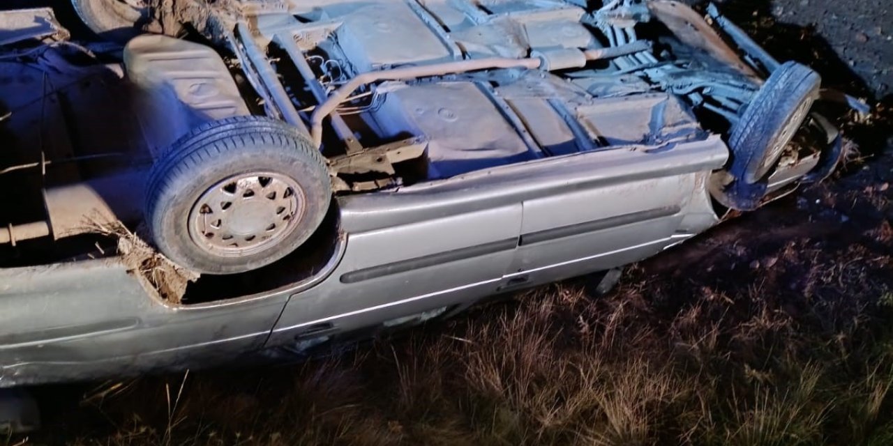 Şarampole giren otomobilin sürücüsü kazayı şans eseri atlattı