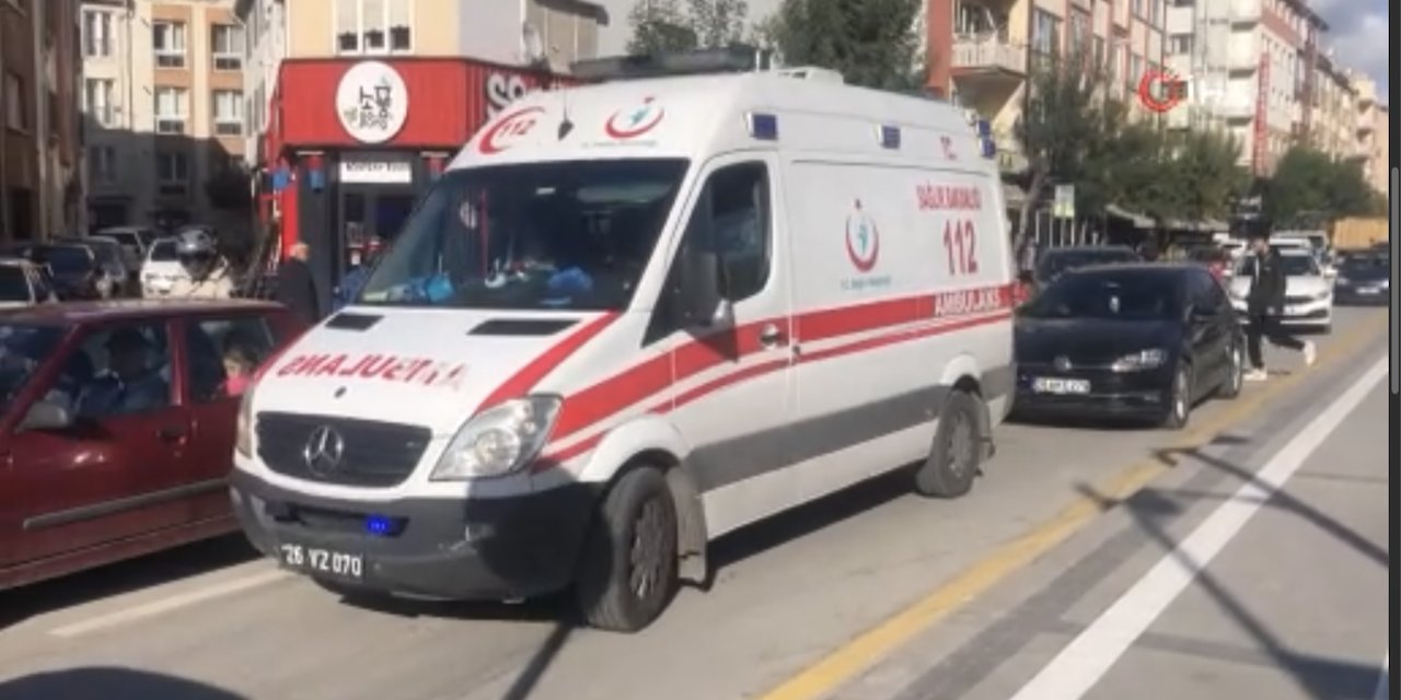 Otomobilin çarptığı yaşlı kadının durumu ağır