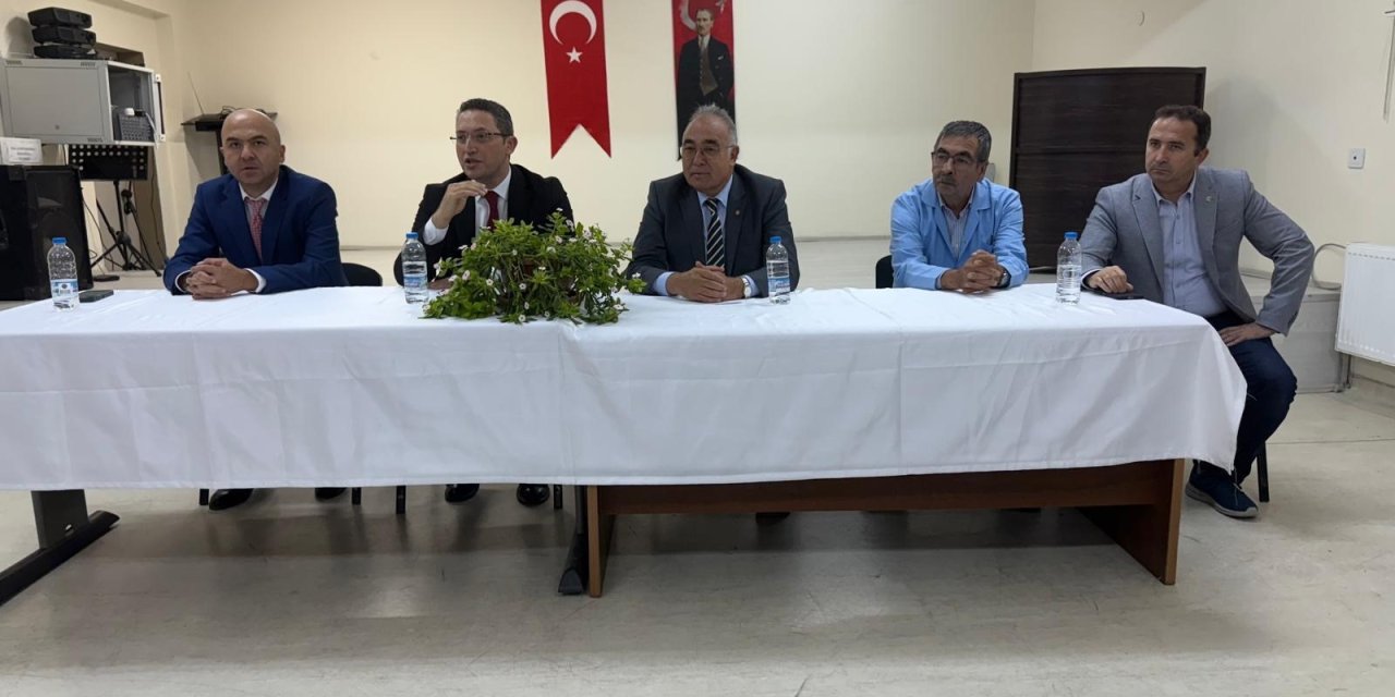 Eskişehir’de tapu kadastro öğrencilerine kariyer dersi verildi