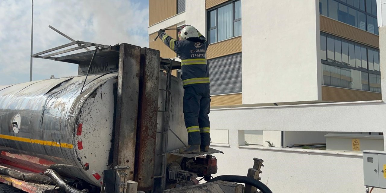 Eskişehir'de zift tankeri alev aldı