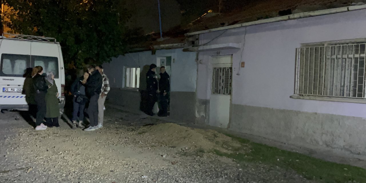 Eskişehir'de yaşlı çift sobadan sızan gazdan zehirlendi: 1 ölü