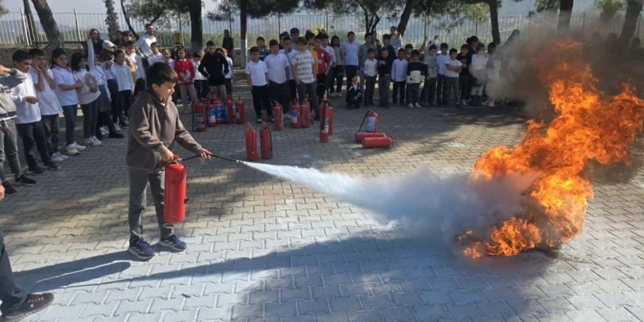 Öğrenciler  yangın tatbikatına katıldı