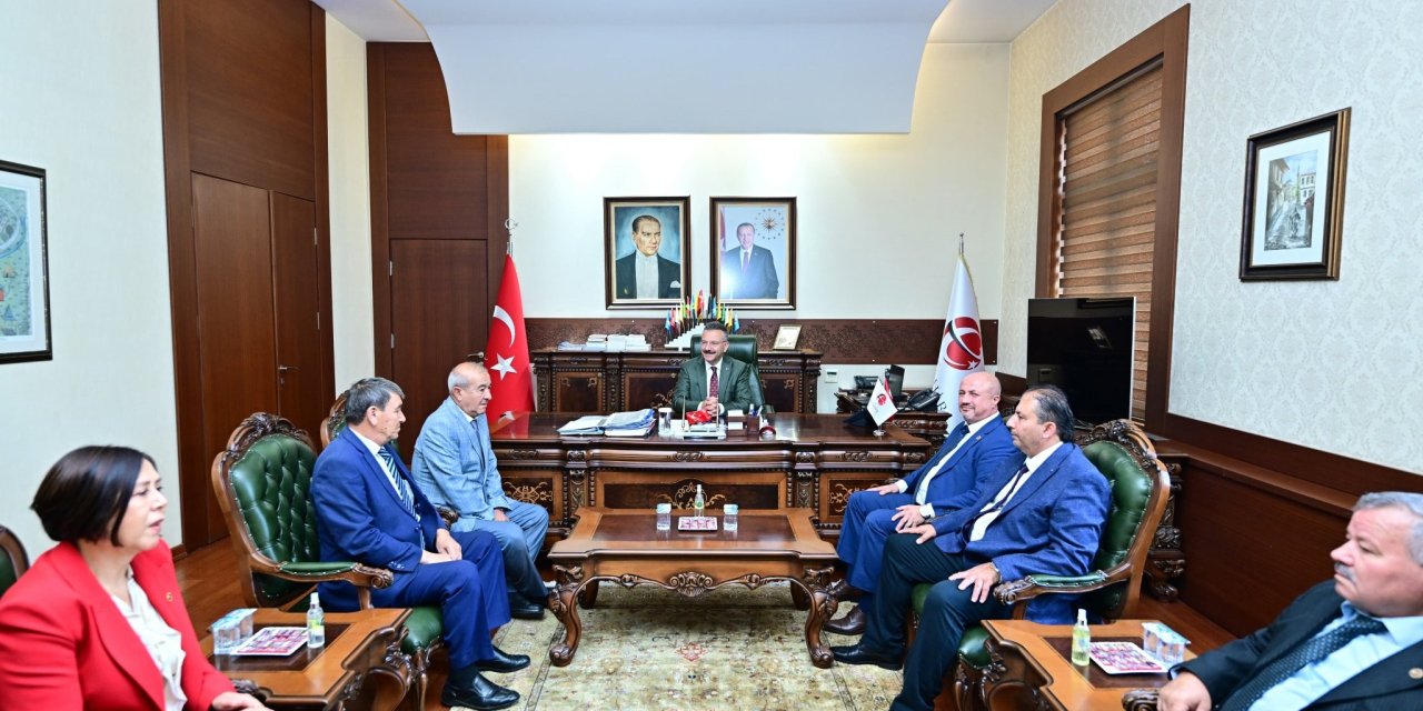 Vali Aksoy  muhtarlar heyeti ile bir araya geldi
