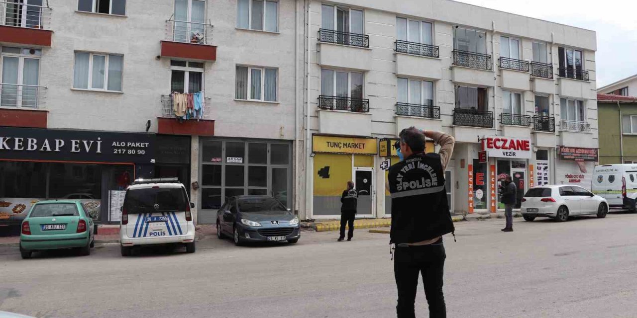Eskişehir'de eşinin oturduğu binaya saldıran şahıs tutuklandı