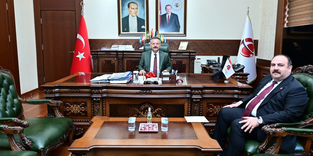 Başkan Hamamcı Vali Aksoy’u makamında ziyaret etti