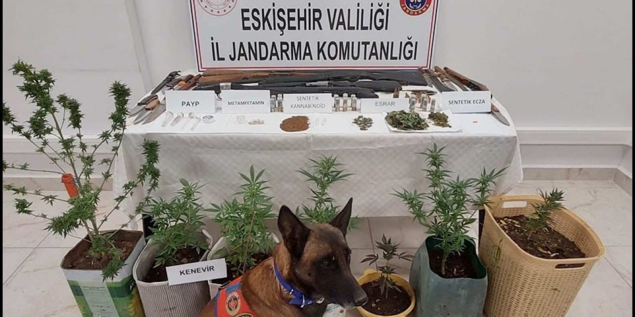 Eskişehir’de uyuşturucu madde saklayan 7 şahıs yakalandı