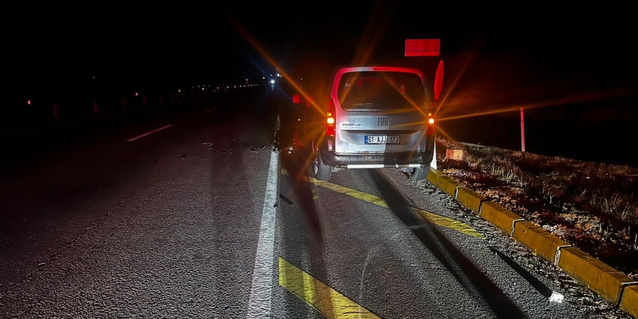 Tır ile hafif ticari araç çarpıştı!