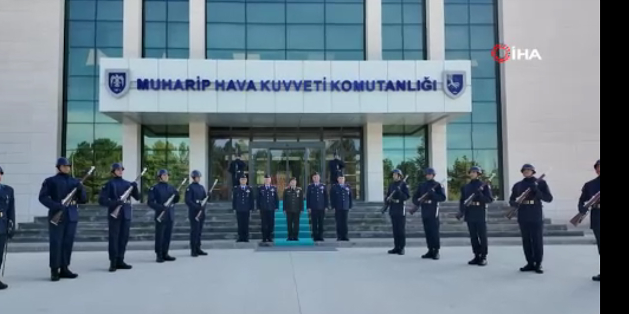 Genelkurmay Başkanı Orgeneral Selçuk Bayraktaroğlu Eskişehir'de