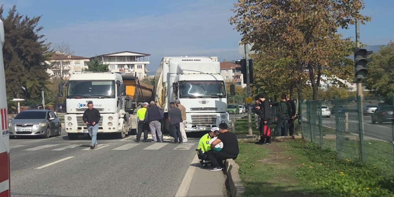 5 kişilik ailenin bulunduğu otomobil 40 metre sürüklendi