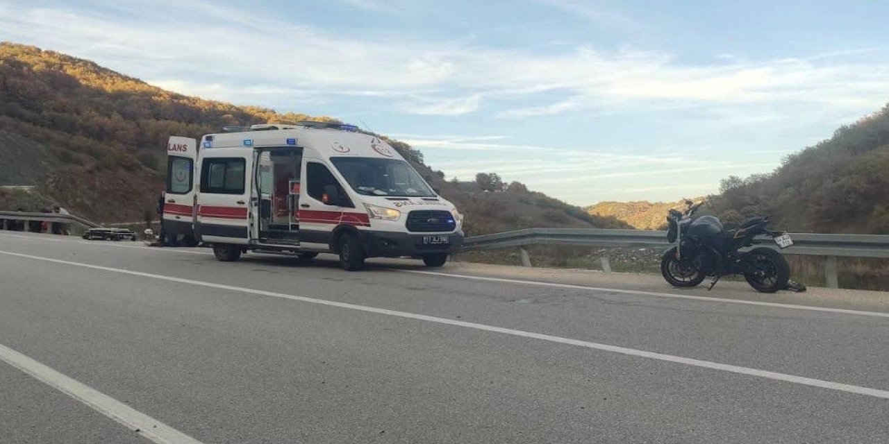 Bilecik- Eskişehir karayolunda motosiklet devrildi