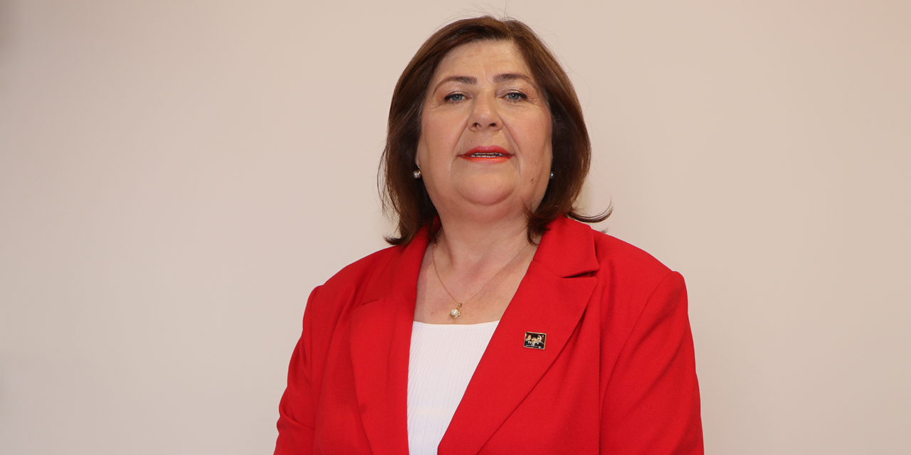 Zehra Konakçı Cumhuriyet Bayramı'nı kutladı