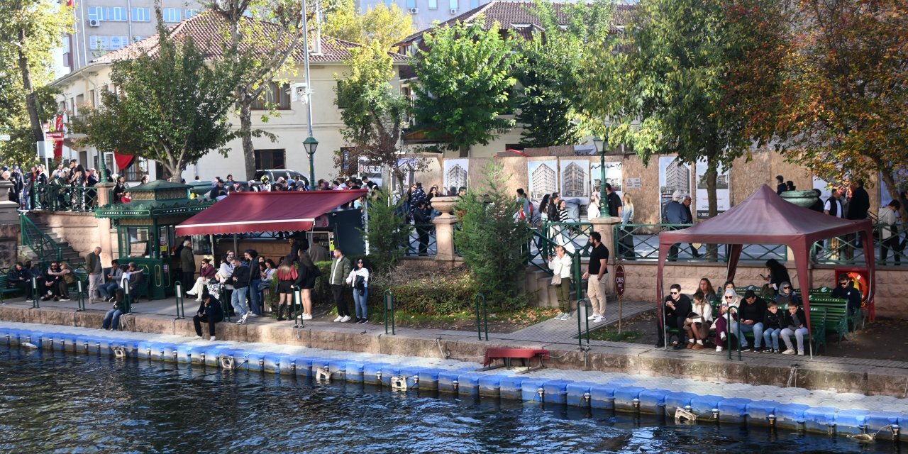 Turistler Cumhuriyet Bayramı tatilinde Eskişehir'e akın etti