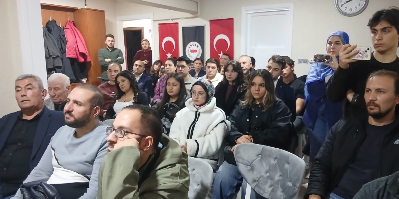 ‘29 Ekim 1923 Cumhuriyet’e Giden Yol’ konferansı gerçekleştirdi