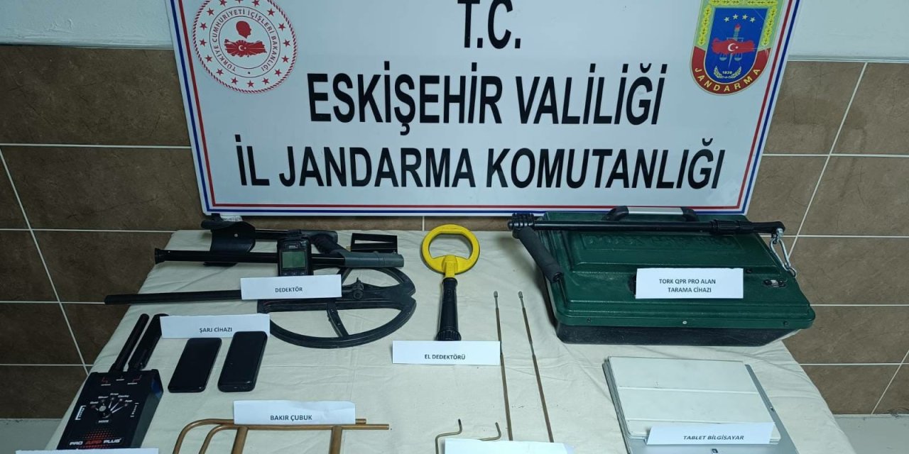 Eskişehir'de kaçak kazı yapanlara baskın!