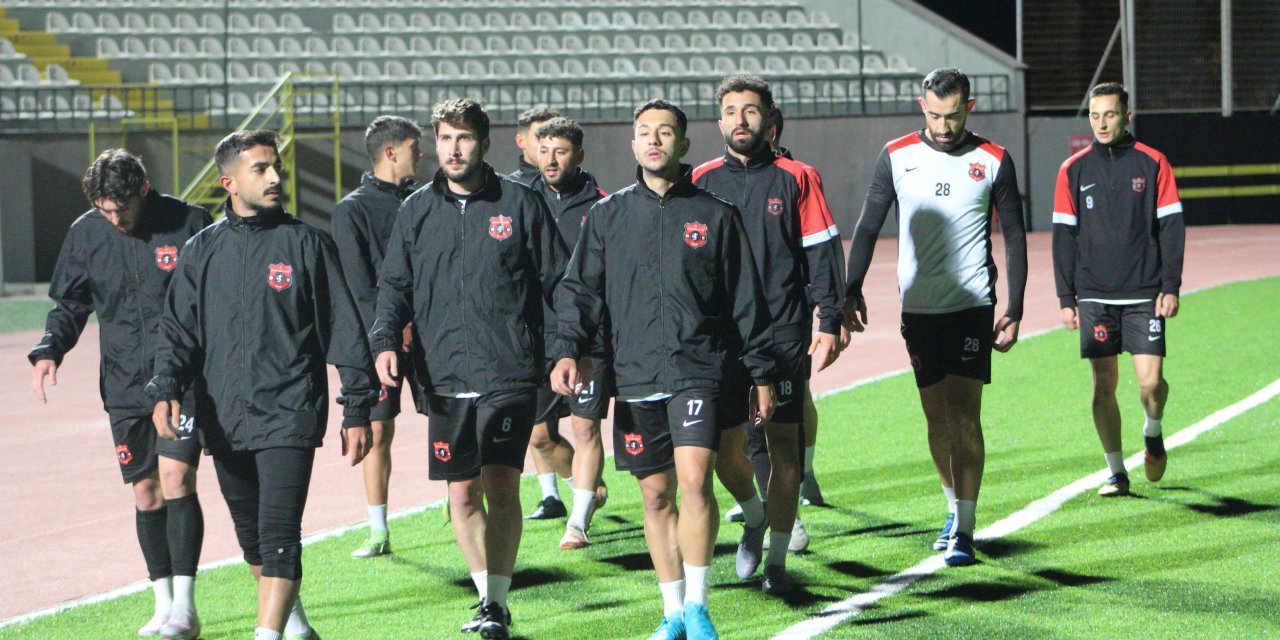 Bir ilkin daha peşindeler