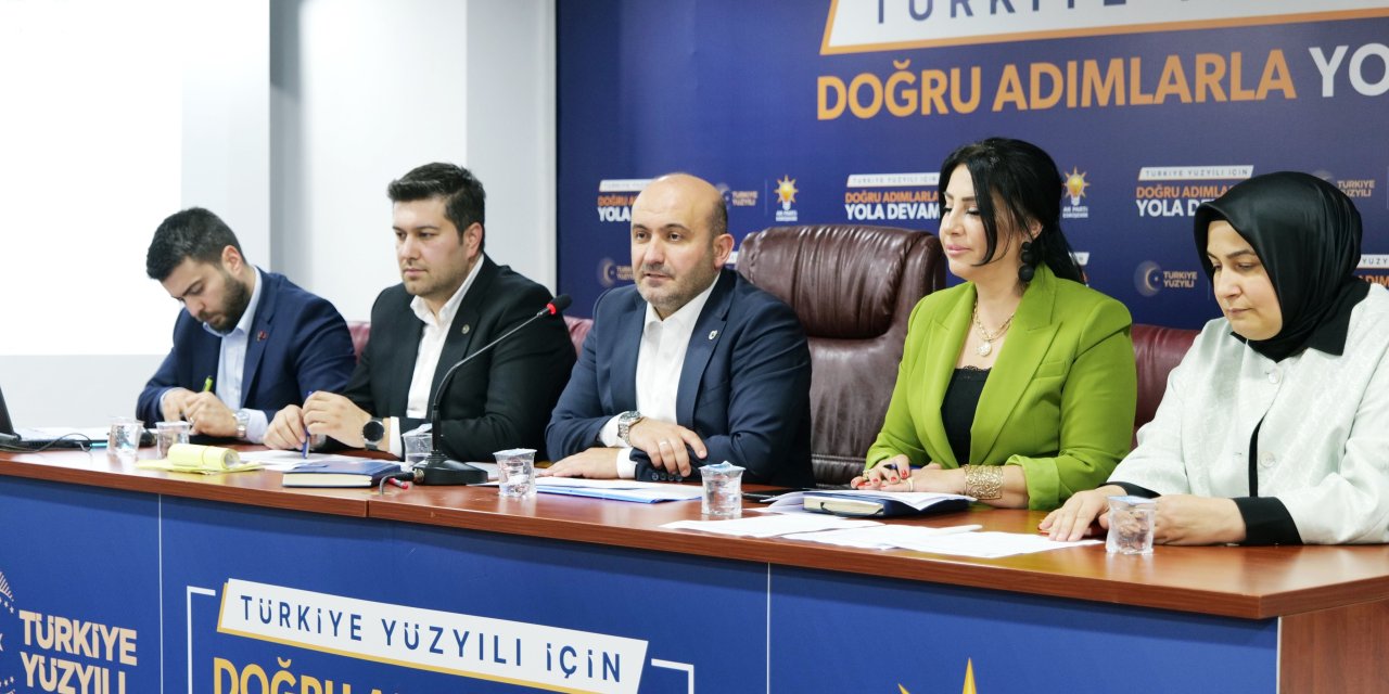 AK Parti Eskişehir'de ilçe başkanları toplantısı düzenledi