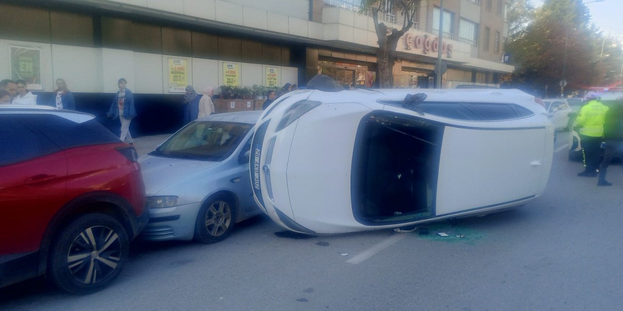Eskişehir’de feci kaza: Araç yan yattı!