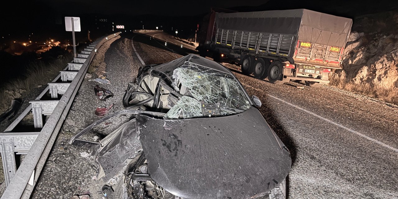 Kontrolden çıkan otomobil kaza yaptı: 4 yaralı