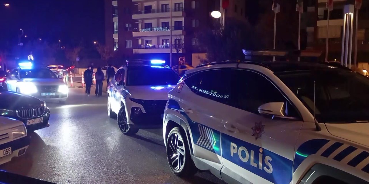 Belindeki silahla polisi tehdit etti
