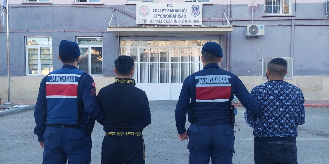 Afyon'da zehir tacirleri yakalandı