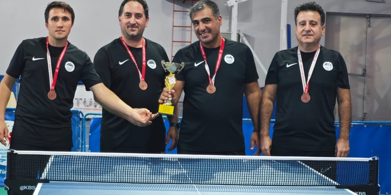 ESKİ Masa Tenisi Takımı Türkiye 4’ncüsü