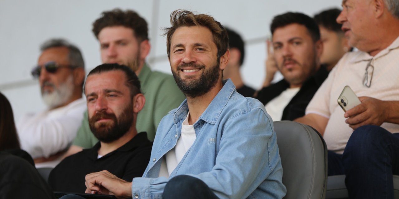 Es-Es’i takip etti