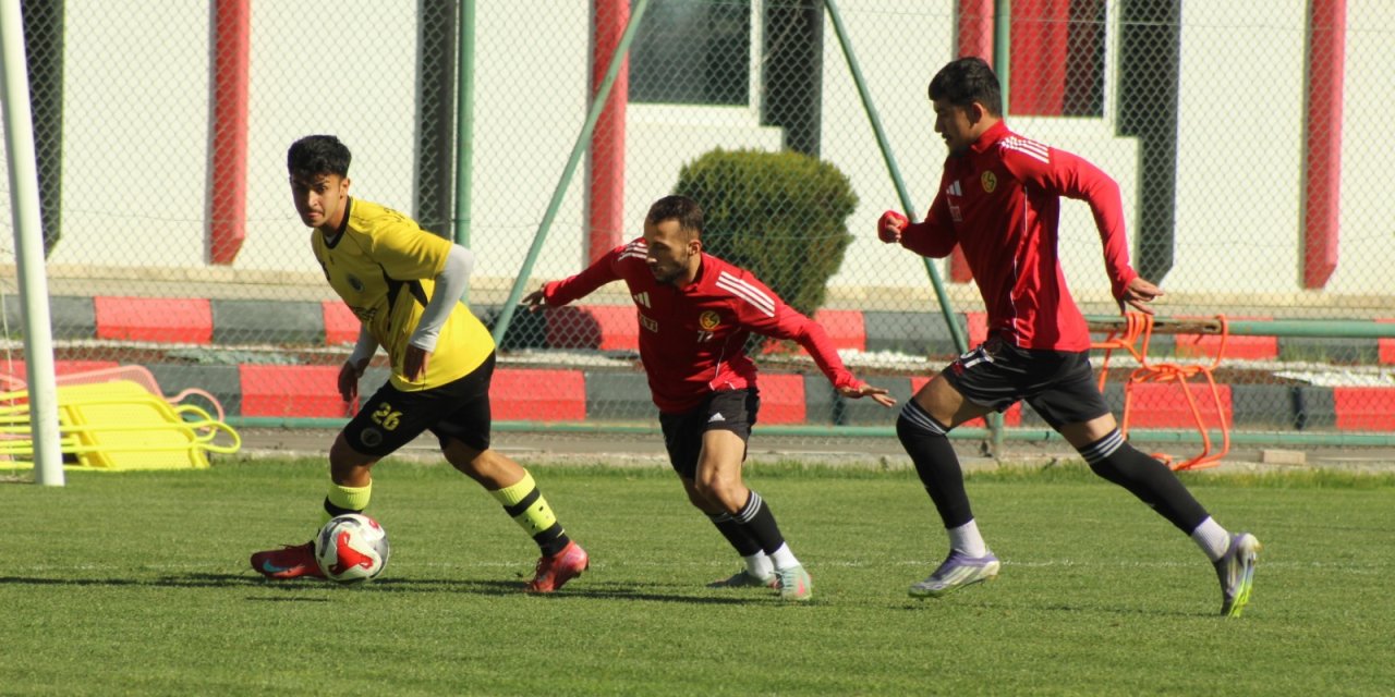 Özel maçlar sürecek