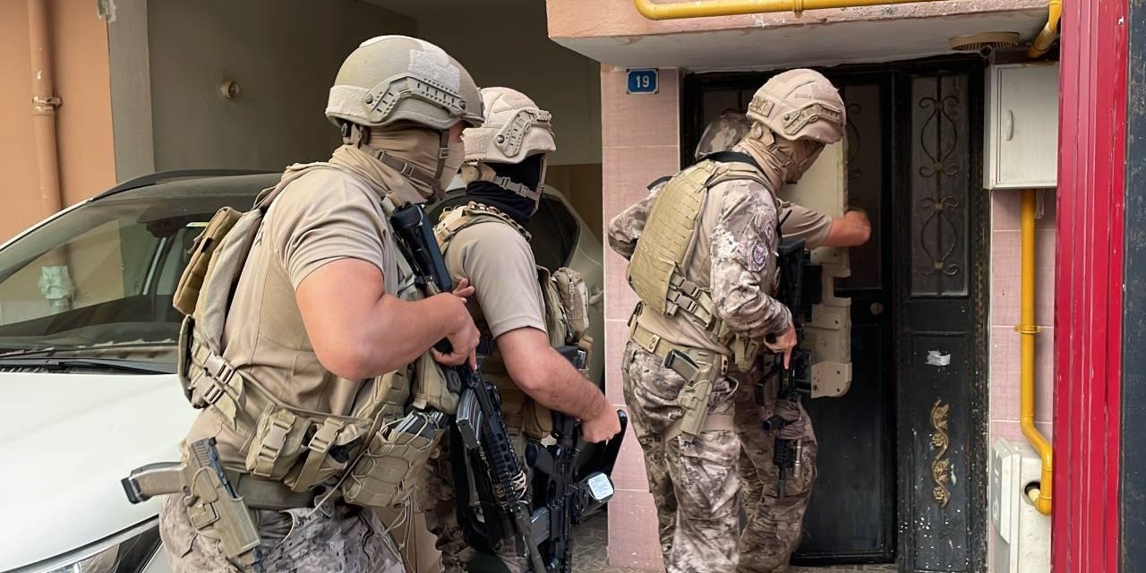 Eskişehir’in de aralarında bulunduğu 45 ilde FETÖ operasyonu