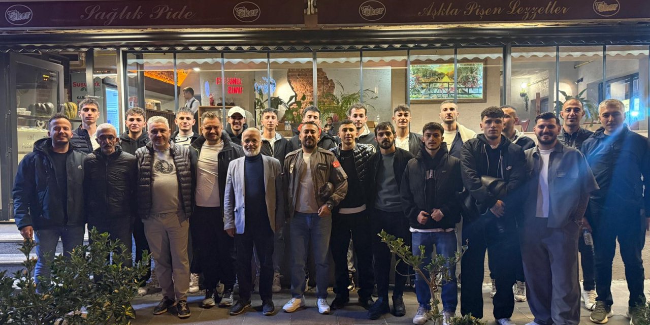 Es Çankaya moral yemeğinde buluştu