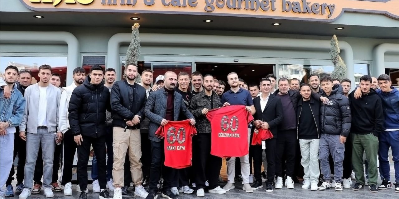 Şimşeklere moral kahvaltısı