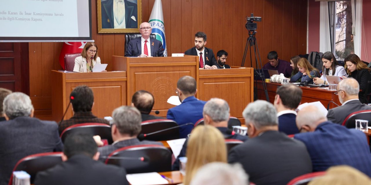 Başkan Kurt AK Parti’ye hukuk alanıyla ilgili yüklendi